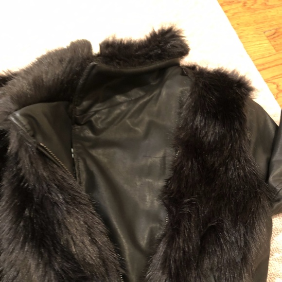 BLANKnyc VEGAN LEATHER AND FAUX FUR JKT W ZIP SZ S - Picture 8 of 8